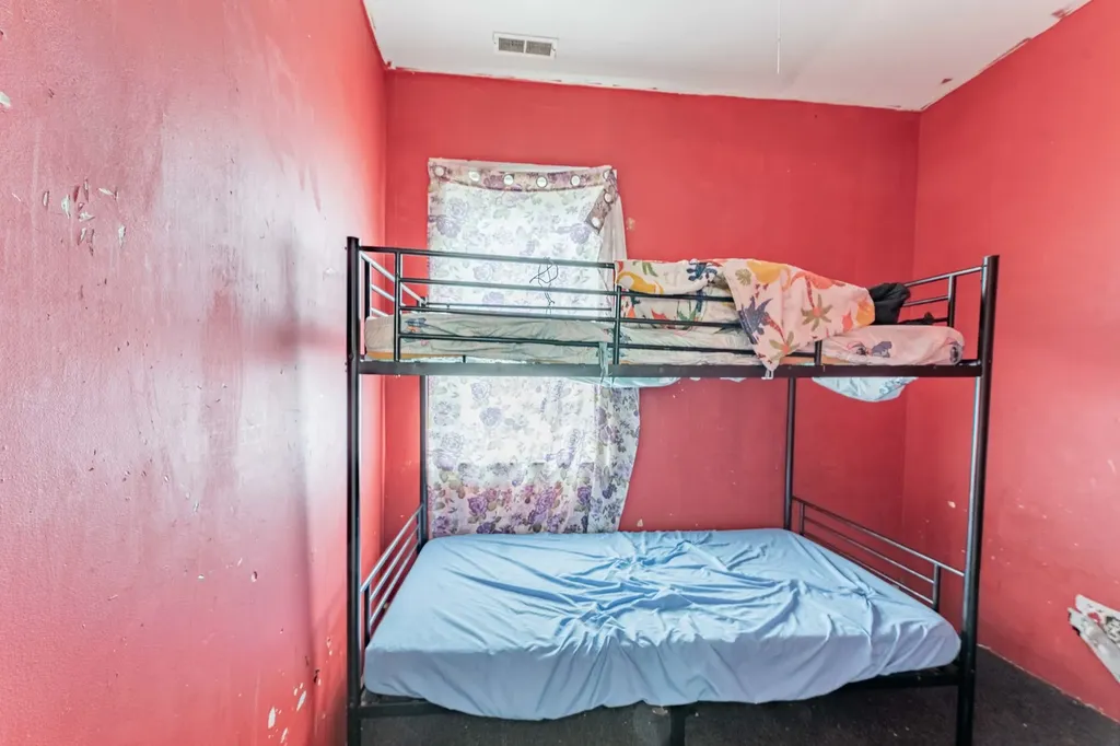 4052 South Campbell Avenue Chicago IL 60632