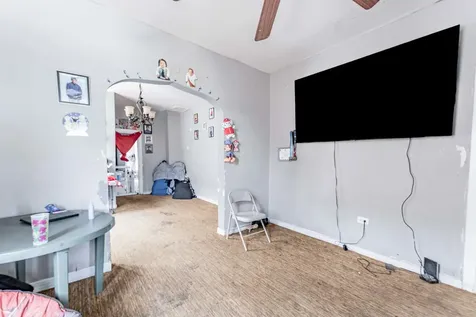 4052 South Campbell Avenue Chicago IL 60632