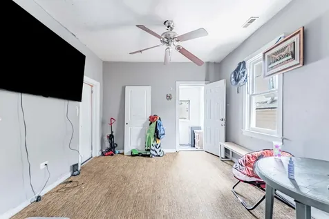 4052 South Campbell Avenue Chicago IL 60632