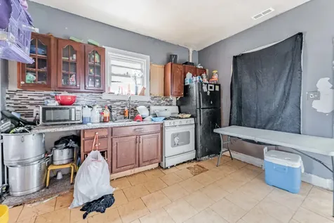 4052 South Campbell Avenue Chicago IL 60632