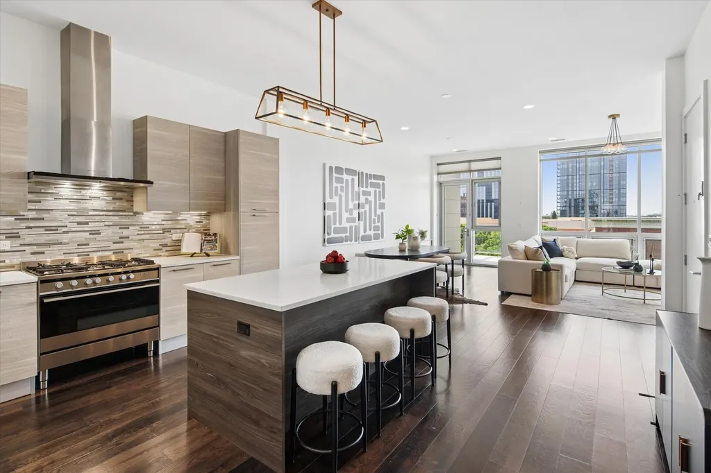 1124 West Adams Street Chicago IL 60607