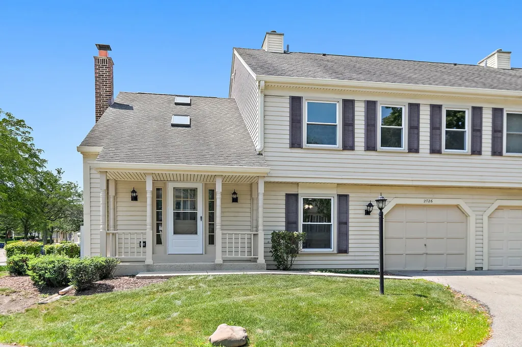 2726 College Hill Circle Schaumburg IL 60173