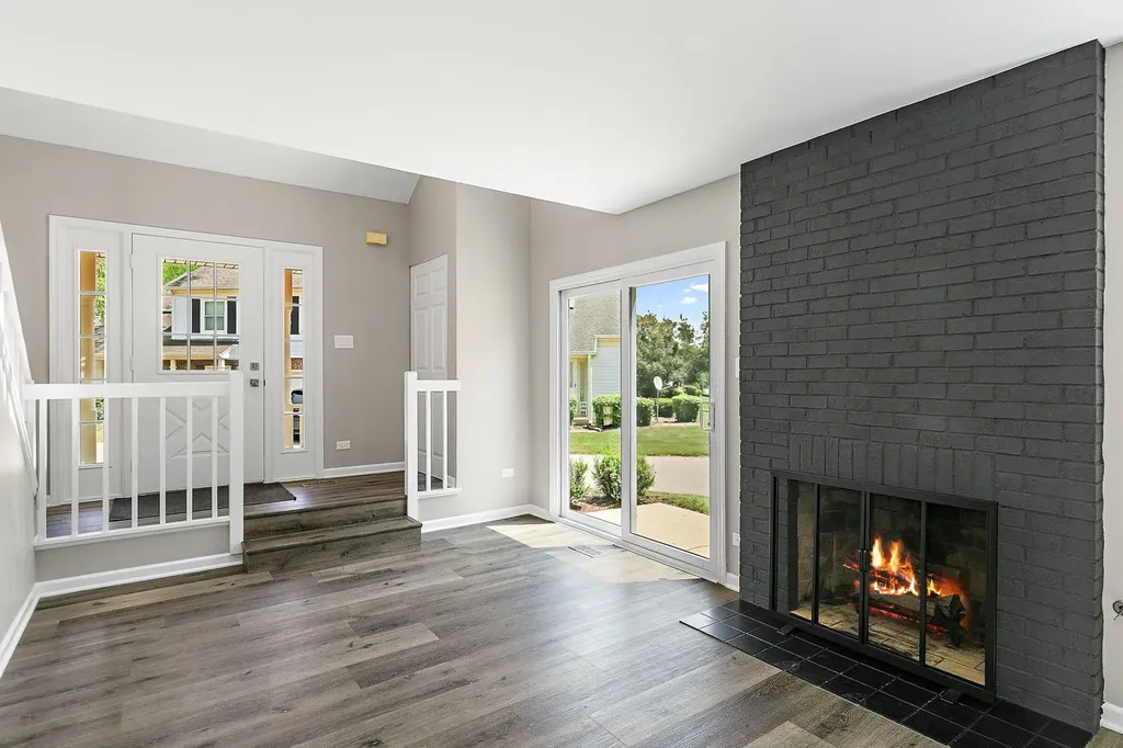 2726 College Hill Circle Schaumburg IL 60173