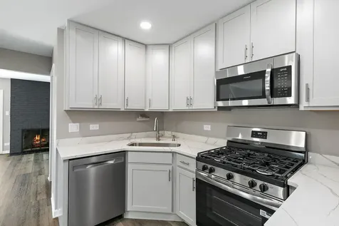 2726 College Hill Circle Schaumburg IL 60173