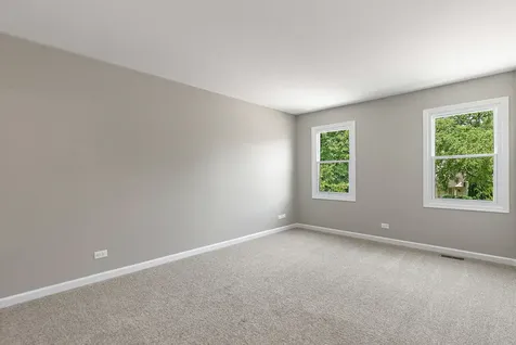 2726 College Hill Circle Schaumburg IL 60173
