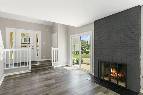2726 College Hill Circle Schaumburg IL 60173
