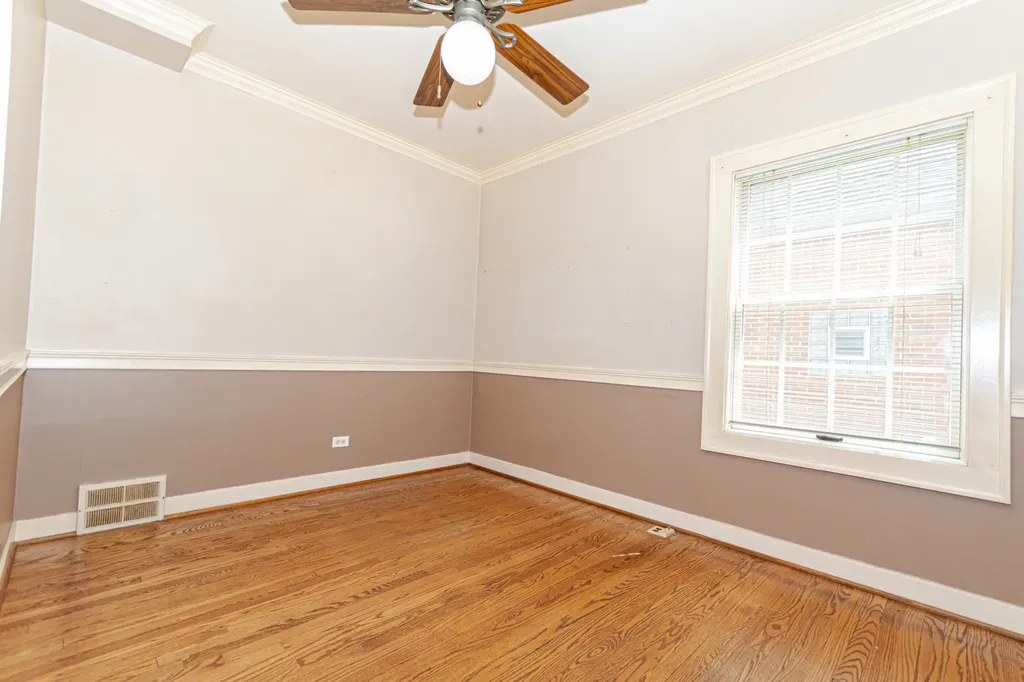 335 Oak Street Elmhurst IL 60126