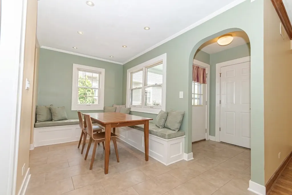 335 Oak Street Elmhurst IL 60126