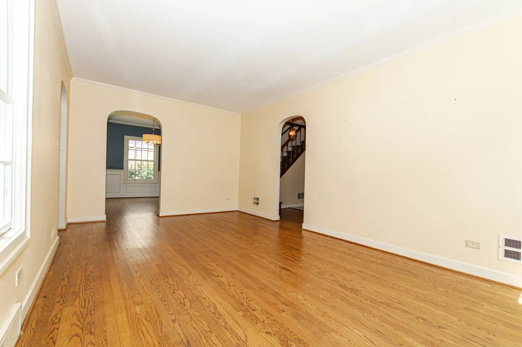 335 Oak Street Elmhurst IL 60126
