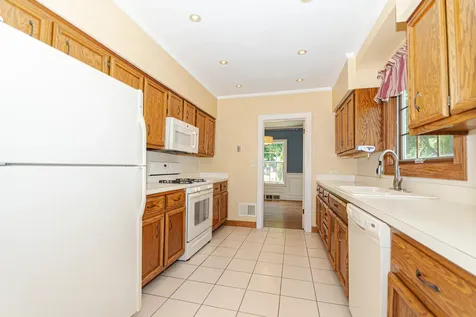 335 Oak Street Elmhurst IL 60126
