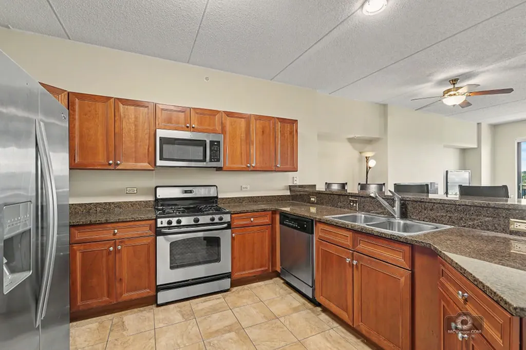 6420 Double Eagle Drive Woodridge IL 60517