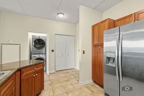 6420 Double Eagle Drive Woodridge IL 60517