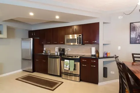 163 West Division Street Chicago IL 60610
