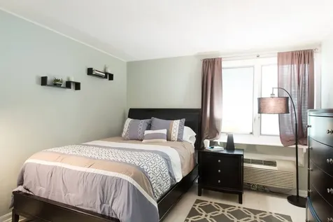 163 West Division Street Chicago IL 60610