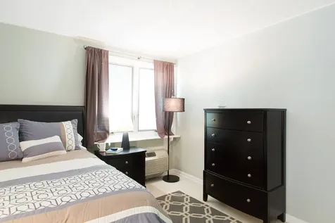 163 West Division Street Chicago IL 60610