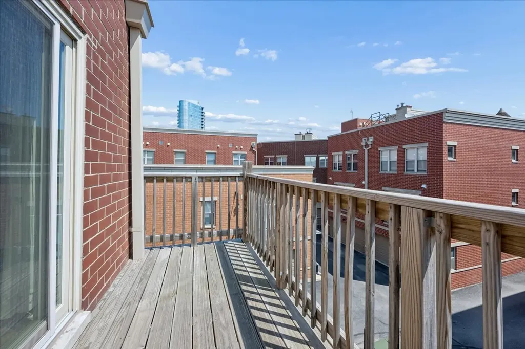 1341 North Halsted Street Chicago IL 60642