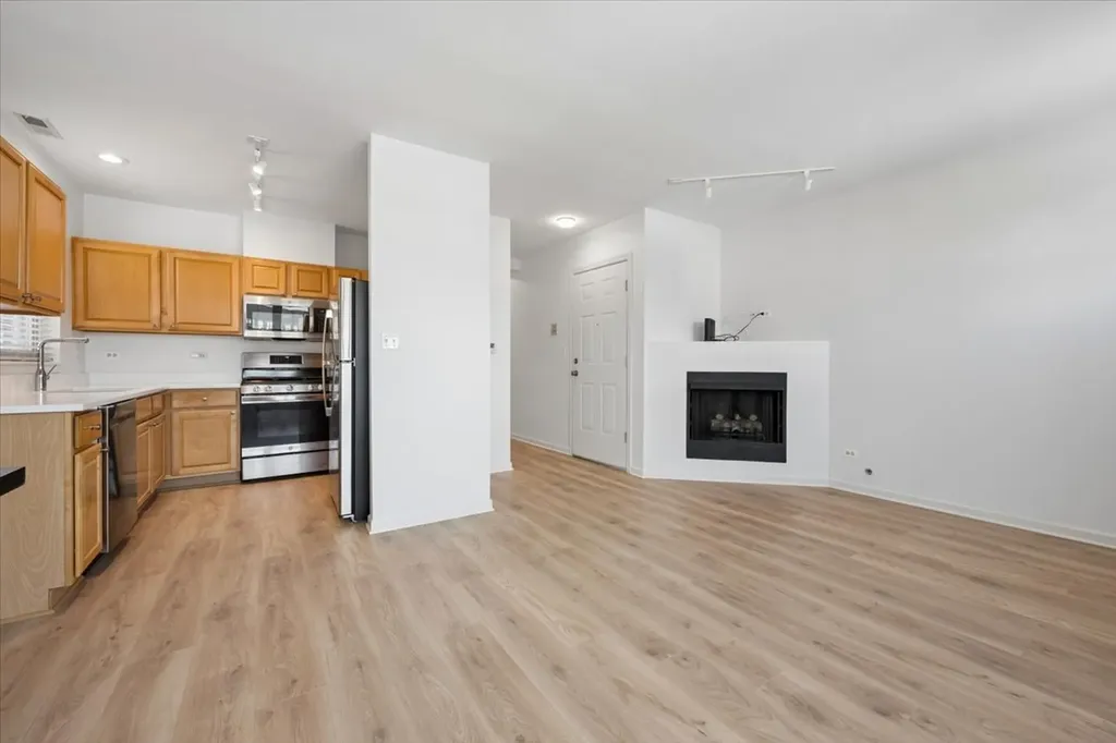 1341 North Halsted Street Chicago IL 60642