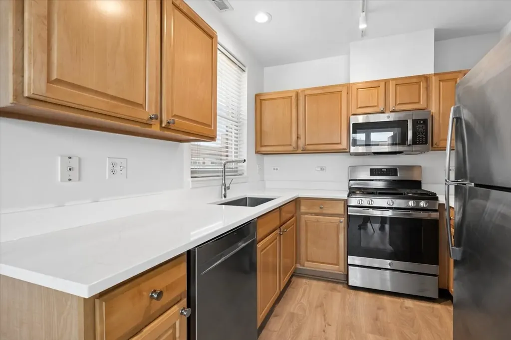 1341 North Halsted Street Chicago IL 60642