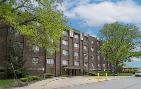 8455 West Leland Avenue Chicago IL 60656