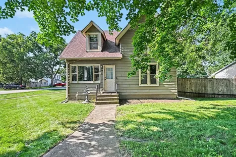 330 Pleasant Street Sheridan IL 60551