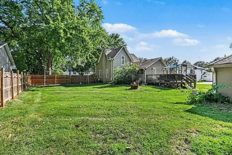 330 Pleasant Street Sheridan IL 60551