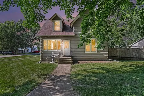 330 Pleasant Street Sheridan IL 60551