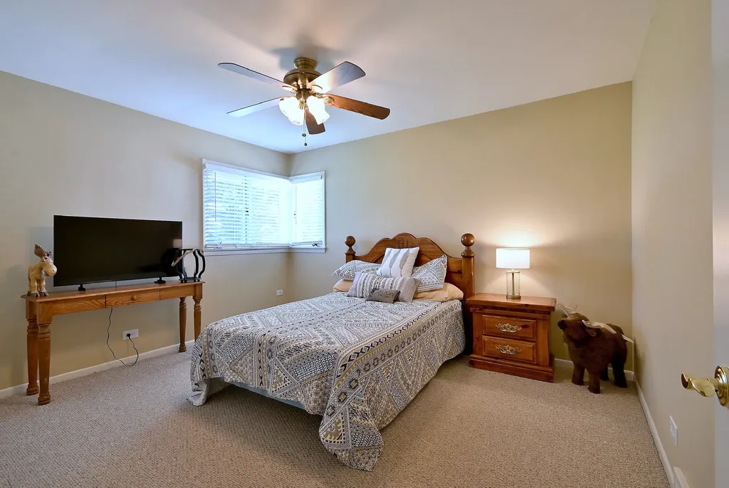 16W650 87TH Street Willowbrook IL 60527