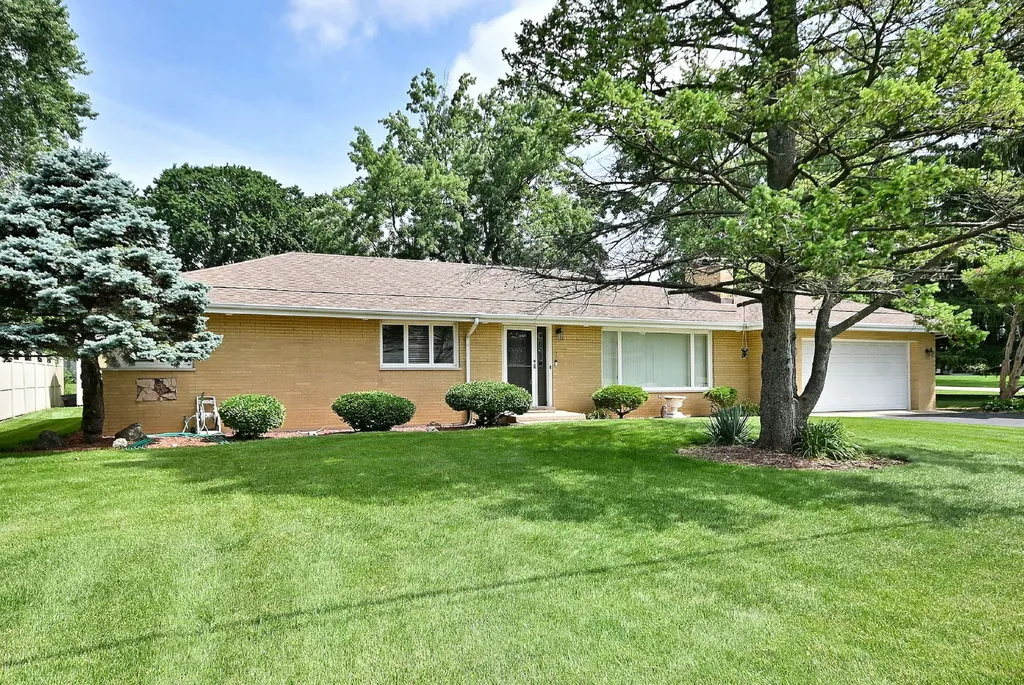 16W650 87TH Street Willowbrook IL 60527