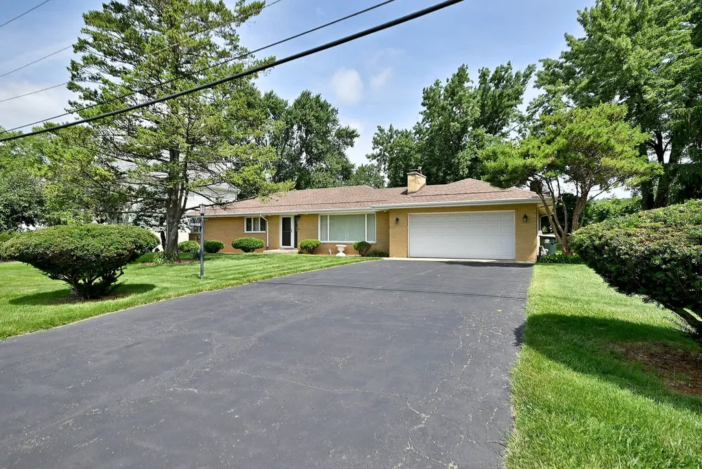 16W650 87TH Street Willowbrook IL 60527