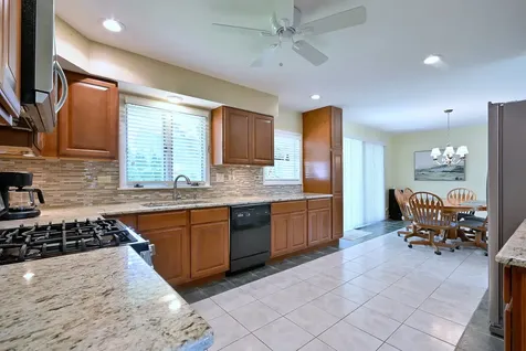 16W650 87TH Street Willowbrook IL 60527