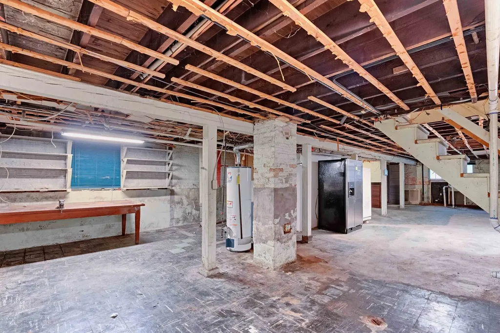 5505 West Cullom Avenue Chicago IL 60634