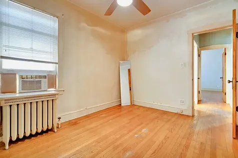 5505 West Cullom Avenue Chicago IL 60634