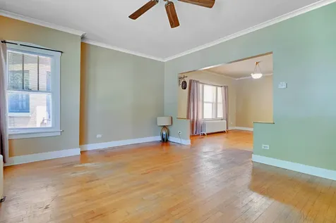 5505 West Cullom Avenue Chicago IL 60634