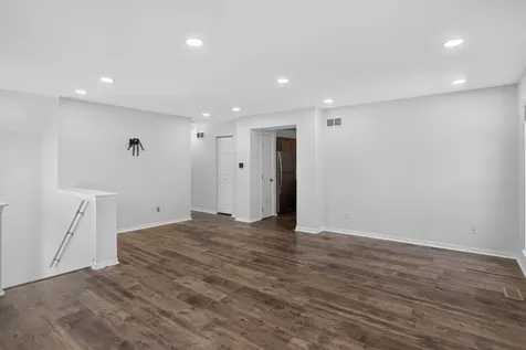 440 Newport Circle Oswego IL 60543