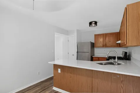 440 Newport Circle Oswego IL 60543