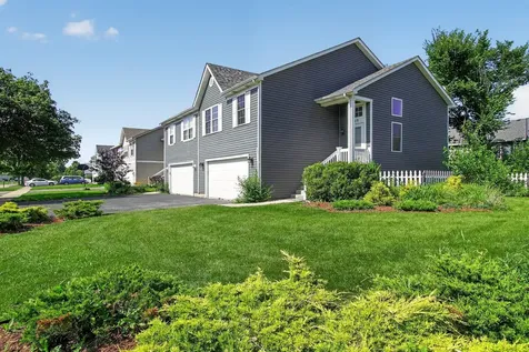 440 Newport Circle Oswego IL 60543