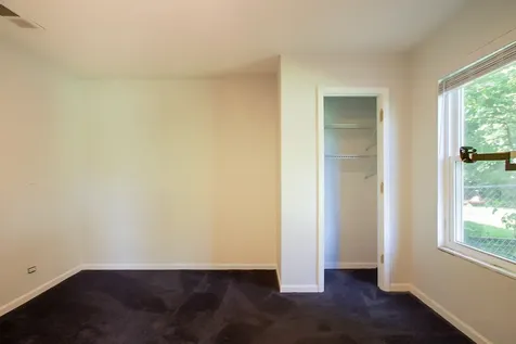 440 Newport Circle Oswego IL 60543