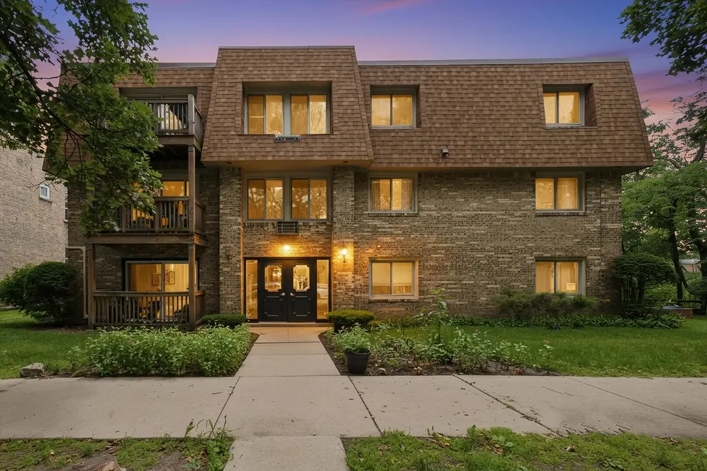 2619 West Agatite Avenue Chicago IL 60625