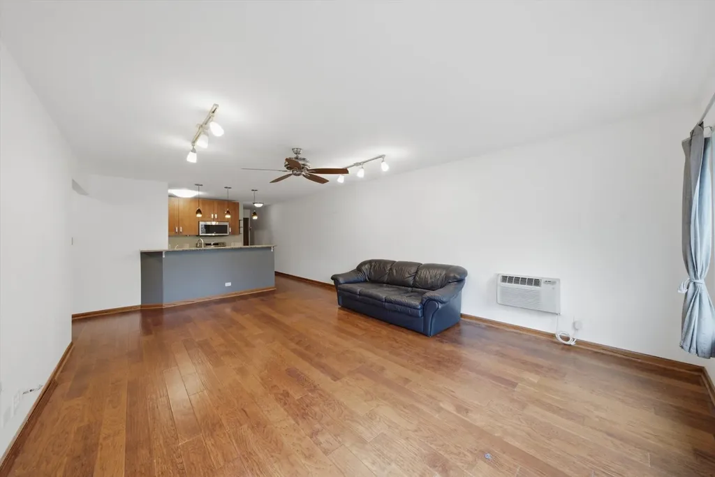 2619 West Agatite Avenue Chicago IL 60625