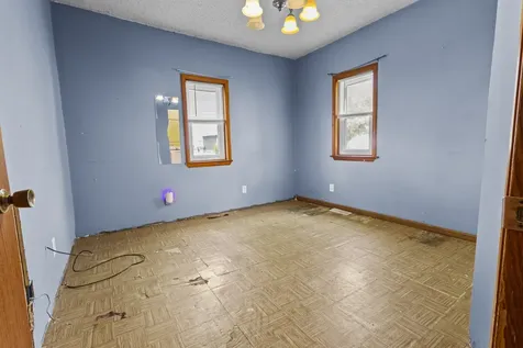207 East Taylor Street Grant Park IL 60940