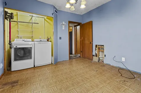 207 East Taylor Street Grant Park IL 60940