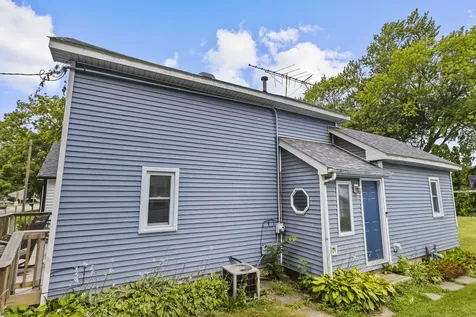 207 East Taylor Street Grant Park IL 60940