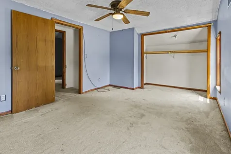 207 East Taylor Street Grant Park IL 60940