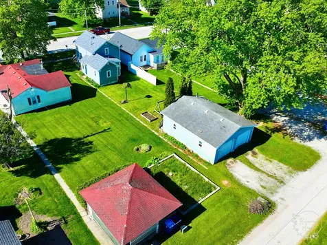 207 East Taylor Street Grant Park IL 60940