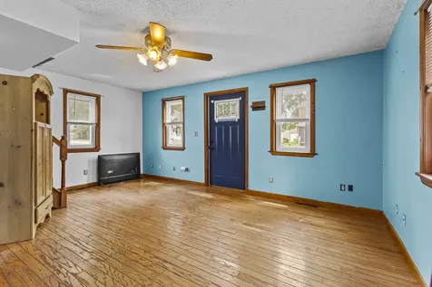 207 East Taylor Street Grant Park IL 60940