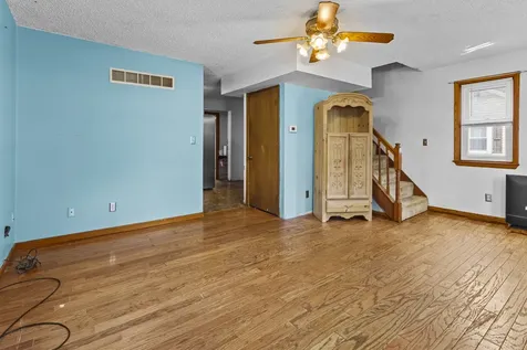 207 East Taylor Street Grant Park IL 60940