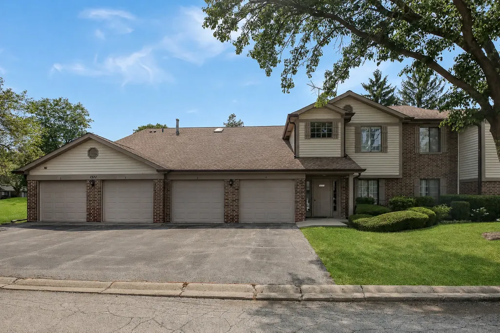 1511 West Pheasant Trail Lane Arlington Heights IL 60004