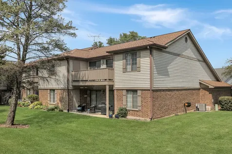 1511 West Pheasant Trail Lane Arlington Heights IL 60004