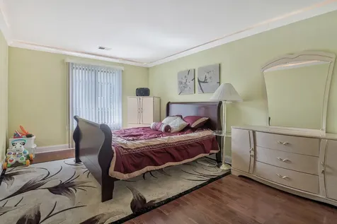 1511 West Pheasant Trail Lane Arlington Heights IL 60004