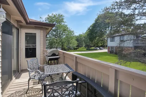 1511 West Pheasant Trail Lane Arlington Heights IL 60004